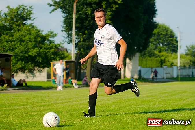 Zdjęcie w galerii na portalu naszraciborz.pl: Młodzież Krzyżanowic obroniła trofeum. Decydowały rzuty karne wiadomości z regionu