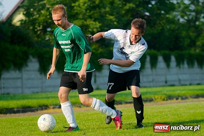Zdjęcie w galerii na portalu naszraciborz.pl: Młodzież Krzyżanowic obroniła trofeum. Decydowały rzuty karne wiadomości z regionu