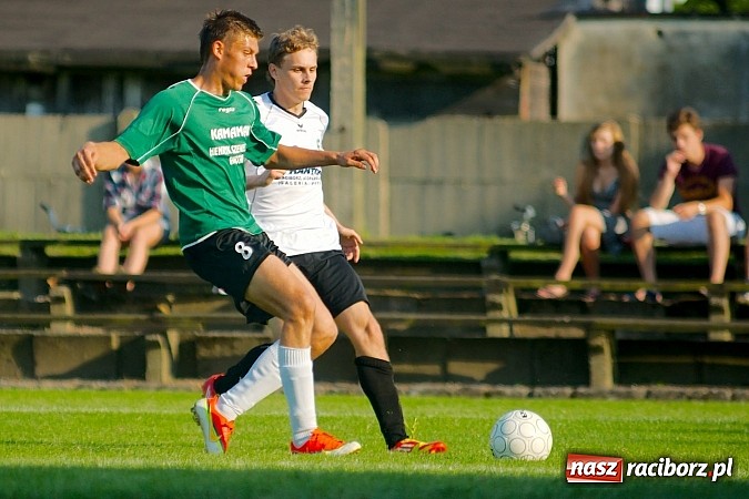 Zdjęcie w galerii na portalu naszraciborz.pl: Młodzież Krzyżanowic obroniła trofeum. Decydowały rzuty karne wiadomości z regionu