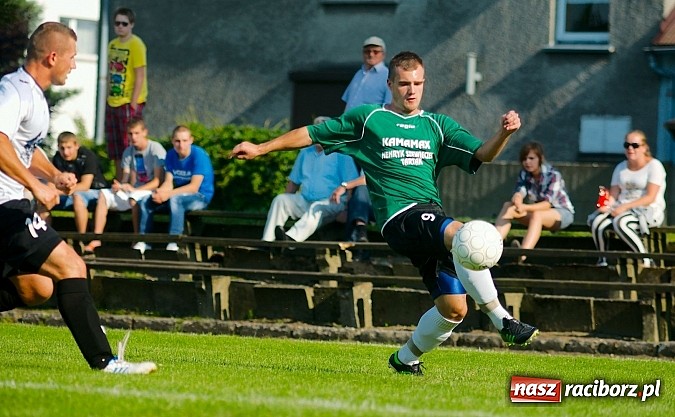 Zdjęcie w galerii na portalu naszraciborz.pl: Młodzież Krzyżanowic obroniła trofeum. Decydowały rzuty karne wiadomości z regionu