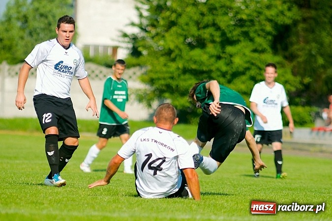 Zdjęcie w galerii na portalu naszraciborz.pl: Młodzież Krzyżanowic obroniła trofeum. Decydowały rzuty karne wiadomości z regionu