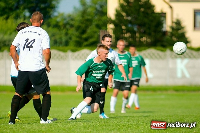 Zdjęcie w galerii na portalu naszraciborz.pl: Młodzież Krzyżanowic obroniła trofeum. Decydowały rzuty karne wiadomości z regionu