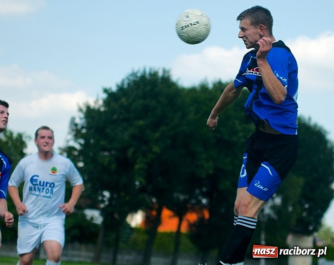 Zdjęcie w galerii na portalu naszraciborz.pl: Młodzież Krzyżanowic obroniła trofeum. Decydowały rzuty karne wiadomości z regionu