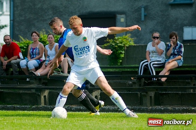 Zdjęcie w galerii na portalu naszraciborz.pl: Młodzież Krzyżanowic obroniła trofeum. Decydowały rzuty karne wiadomości z regionu