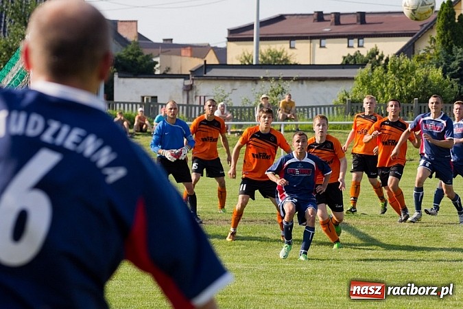 Zdjęcie w galerii na portalu naszraciborz.pl: Studzienna z pucharem prezydenta wiadomości z regionu