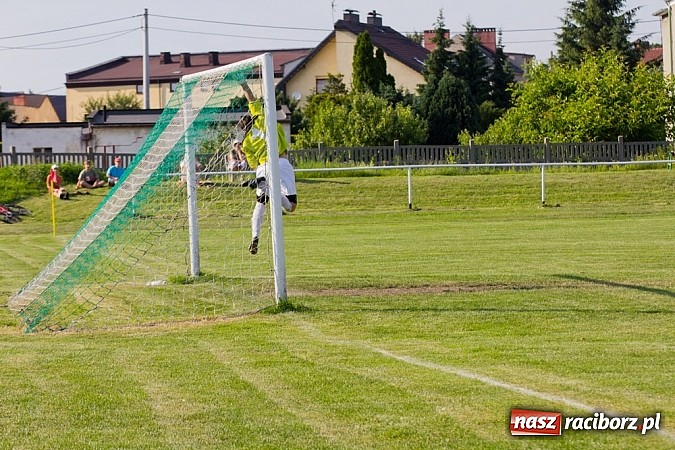 Zdjęcie w galerii na portalu naszraciborz.pl: Studzienna z pucharem prezydenta wiadomości z regionu