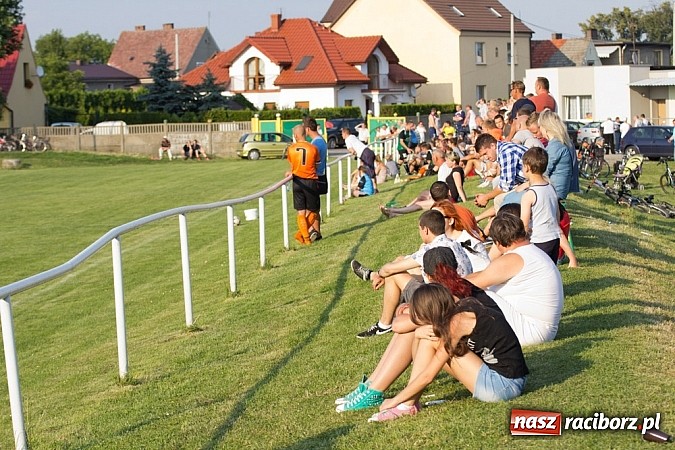 Zdjęcie w galerii na portalu naszraciborz.pl: Studzienna z pucharem prezydenta wiadomości z regionu
