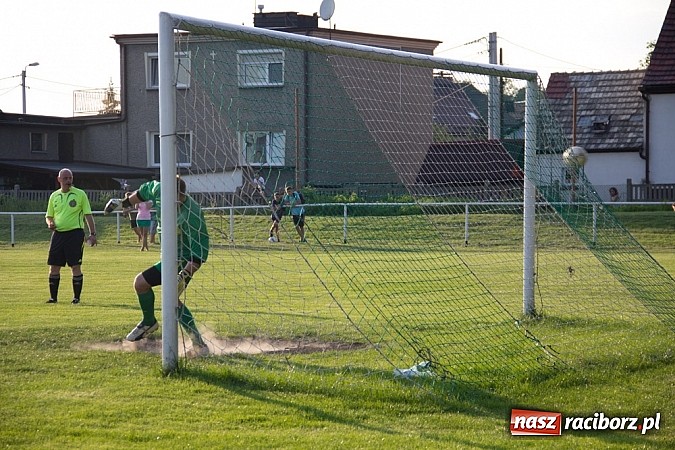 Zdjęcie w galerii na portalu naszraciborz.pl: Studzienna z pucharem prezydenta wiadomości z regionu