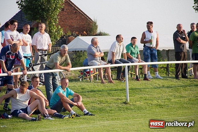 Zdjęcie w galerii na portalu naszraciborz.pl: Studzienna z pucharem prezydenta wiadomości z regionu