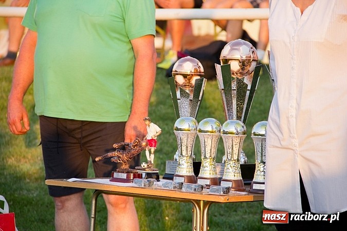 Zdjęcie w galerii na portalu naszraciborz.pl: Studzienna z pucharem prezydenta wiadomości z regionu