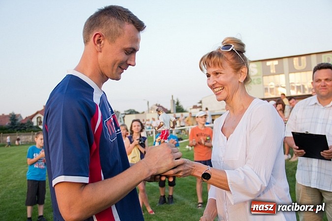 Zdjęcie w galerii na portalu naszraciborz.pl: Studzienna z pucharem prezydenta wiadomości z regionu