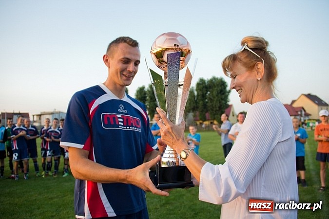 Zdjęcie w galerii na portalu naszraciborz.pl: Studzienna z pucharem prezydenta wiadomości z regionu