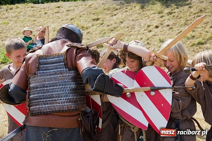 Zdjęcie w galerii na portalu naszraciborz.pl: Niedziela ze wczesnym średniowieczem wiadomości z regionu