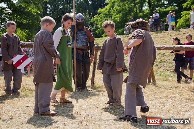 Zdjęcie w galerii na portalu naszraciborz.pl: Niedziela ze wczesnym średniowieczem wiadomości z regionu