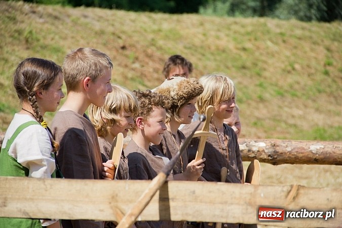 Zdjęcie w galerii na portalu naszraciborz.pl: Niedziela ze wczesnym średniowieczem wiadomości z regionu