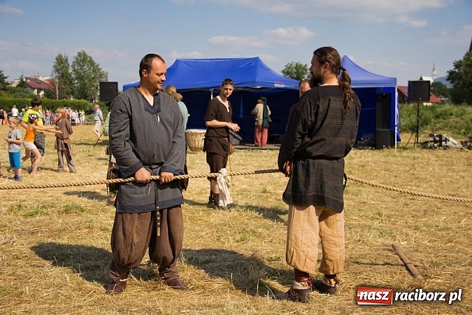 Zdjęcie w galerii na portalu naszraciborz.pl: Niedziela ze wczesnym średniowieczem wiadomości z regionu