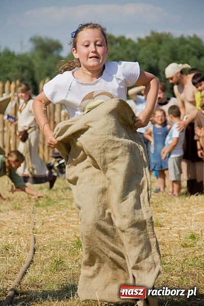 Zdjęcie w galerii na portalu naszraciborz.pl: Niedziela ze wczesnym średniowieczem wiadomości z regionu