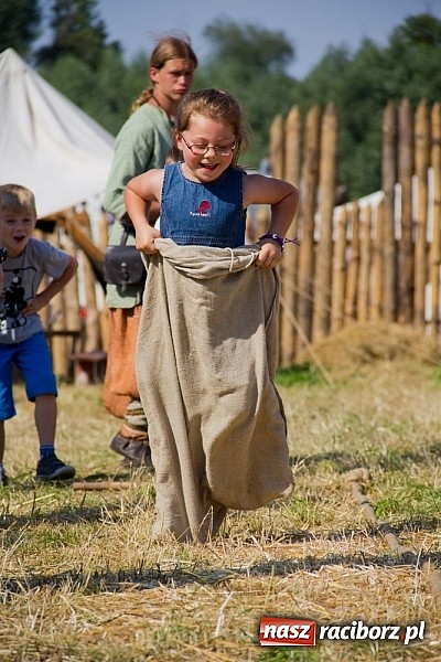 Zdjęcie w galerii na portalu naszraciborz.pl: Niedziela ze wczesnym średniowieczem wiadomości z regionu