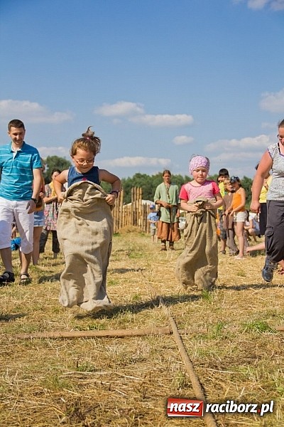 Zdjęcie w galerii na portalu naszraciborz.pl: Niedziela ze wczesnym średniowieczem wiadomości z regionu