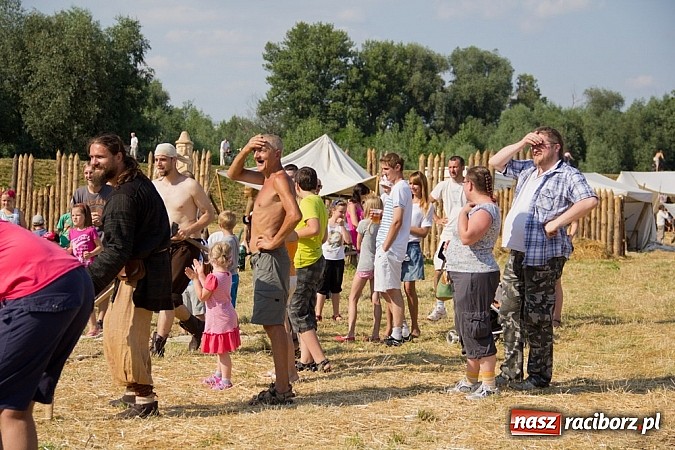 Zdjęcie w galerii na portalu naszraciborz.pl: Niedziela ze wczesnym średniowieczem wiadomości z regionu