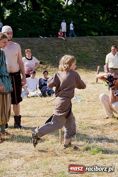 Zdjęcie w galerii na portalu naszraciborz.pl: Niedziela ze wczesnym średniowieczem wiadomości z regionu