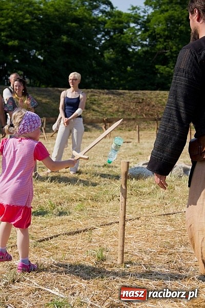 Zdjęcie w galerii na portalu naszraciborz.pl: Niedziela ze wczesnym średniowieczem wiadomości z regionu