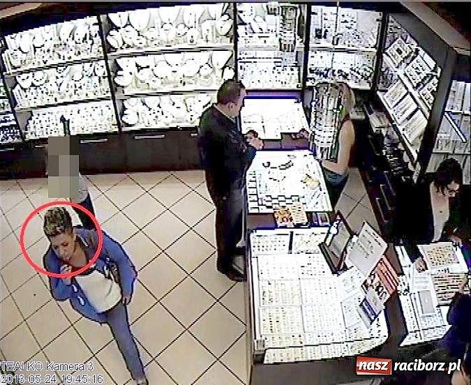 Zdjęcie w galerii na portalu naszraciborz.pl: Kradzież w Auchan. Rozpoznajesz kobietę ze zdjęcia?  wiadomości z regionu