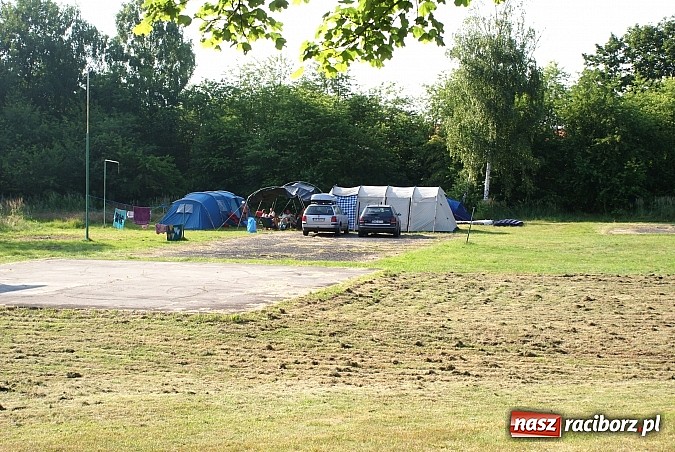 Zdjęcie w galerii na portalu naszraciborz.pl: Lubią wypoczywać na kąpielisku Wodnik w Kuźni wiadomości z regionu