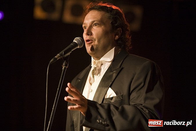 Zdjęcie w galerii na portalu naszraciborz.pl: Zaczarowany świat operetki i musicalu na zamku wiadomości z regionu