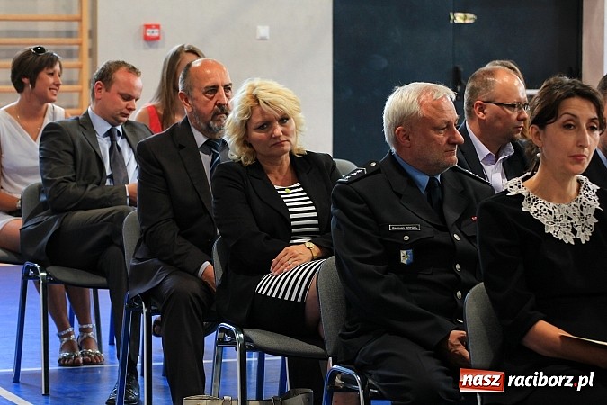 Zdjęcie w galerii na portalu naszraciborz.pl: Święto policji. 89 osób otrzymało awanse wiadomości z regionu
