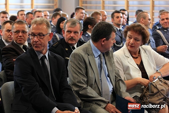 Zdjęcie w galerii na portalu naszraciborz.pl: Święto policji. 89 osób otrzymało awanse wiadomości z regionu