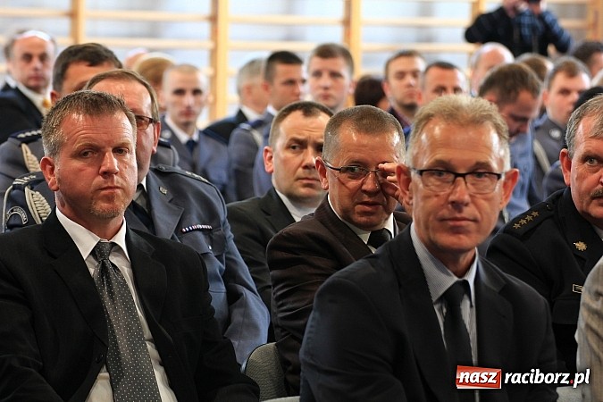 Zdjęcie w galerii na portalu naszraciborz.pl: Święto policji. 89 osób otrzymało awanse wiadomości z regionu