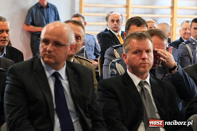 Zdjęcie w galerii na portalu naszraciborz.pl: Święto policji. 89 osób otrzymało awanse wiadomości z regionu
