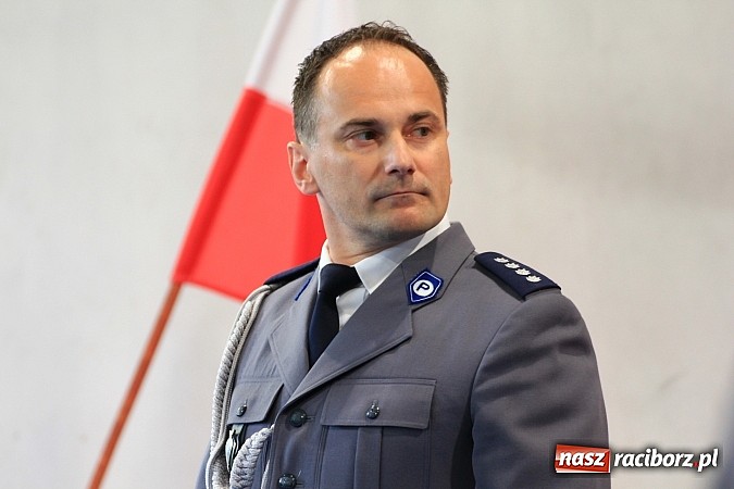 Zdjęcie w galerii na portalu naszraciborz.pl: Święto policji. 89 osób otrzymało awanse wiadomości z regionu