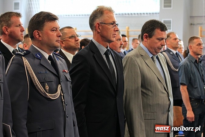 Zdjęcie w galerii na portalu naszraciborz.pl: Święto policji. 89 osób otrzymało awanse wiadomości z regionu