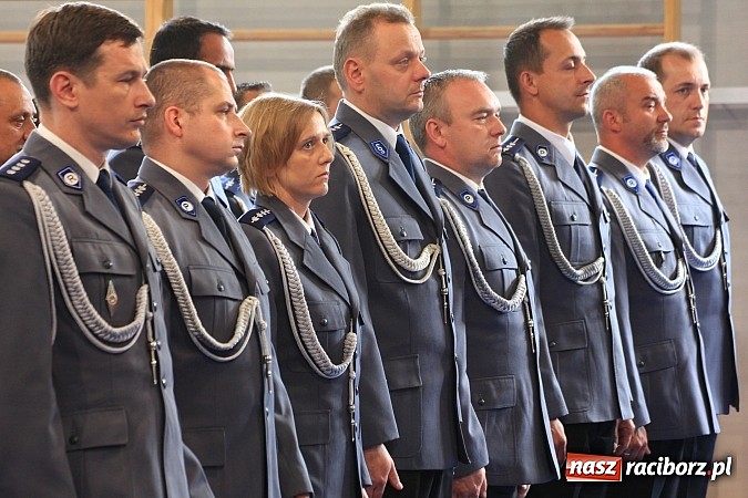 Zdjęcie w galerii na portalu naszraciborz.pl: Święto policji. 89 osób otrzymało awanse wiadomości z regionu