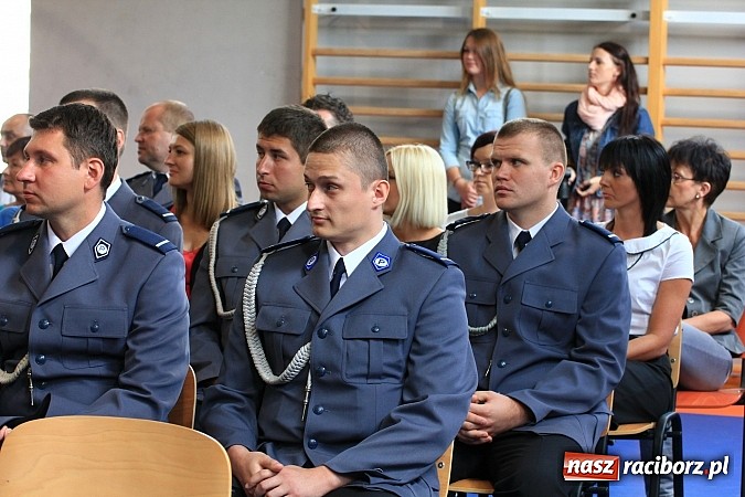 Zdjęcie w galerii na portalu naszraciborz.pl: Święto policji. 89 osób otrzymało awanse wiadomości z regionu