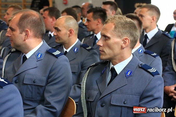 Zdjęcie w galerii na portalu naszraciborz.pl: Święto policji. 89 osób otrzymało awanse wiadomości z regionu