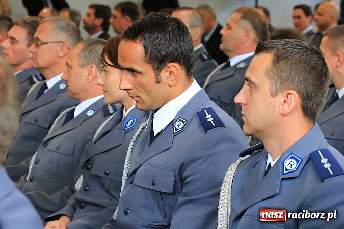 Zdjęcie w galerii na portalu naszraciborz.pl: Święto policji. 89 osób otrzymało awanse wiadomości z regionu