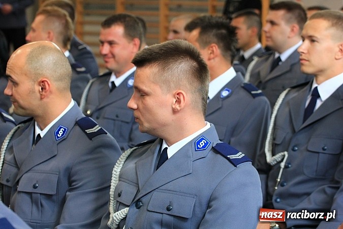Zdjęcie w galerii na portalu naszraciborz.pl: Święto policji. 89 osób otrzymało awanse wiadomości z regionu