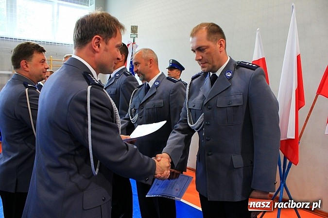 Zdjęcie w galerii na portalu naszraciborz.pl: Święto policji. 89 osób otrzymało awanse wiadomości z regionu