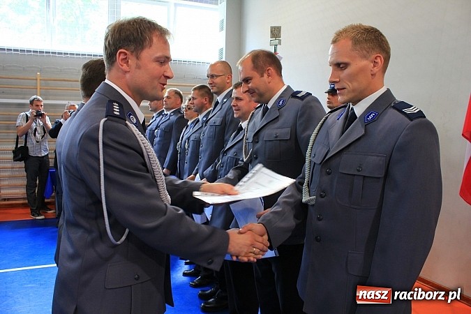 Zdjęcie w galerii na portalu naszraciborz.pl: Święto policji. 89 osób otrzymało awanse wiadomości z regionu