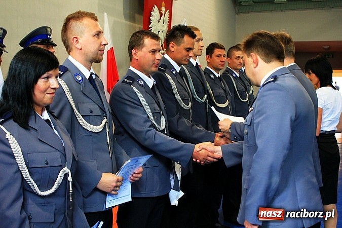 Zdjęcie w galerii na portalu naszraciborz.pl: Święto policji. 89 osób otrzymało awanse wiadomości z regionu