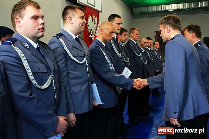 Zdjęcie w galerii na portalu naszraciborz.pl: Święto policji. 89 osób otrzymało awanse wiadomości z regionu