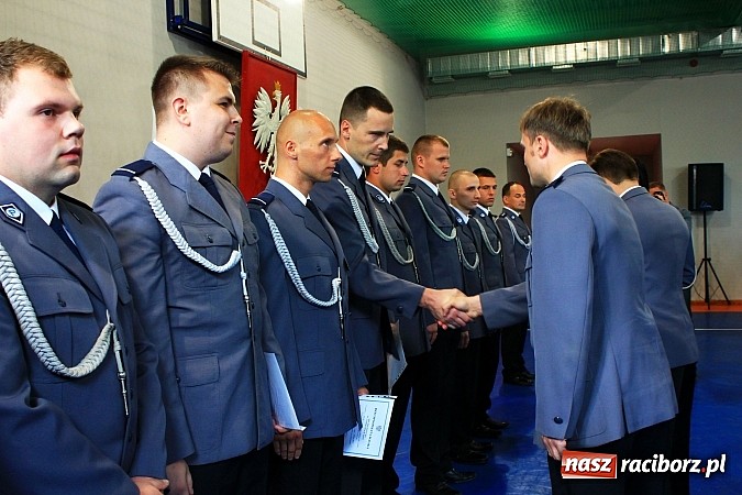 Zdjęcie w galerii na portalu naszraciborz.pl: Święto policji. 89 osób otrzymało awanse wiadomości z regionu