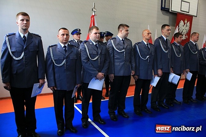 Zdjęcie w galerii na portalu naszraciborz.pl: Święto policji. 89 osób otrzymało awanse wiadomości z regionu