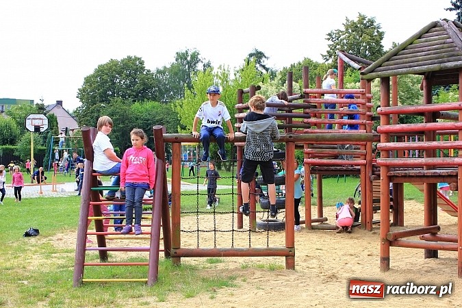 Zdjęcie w galerii na portalu naszraciborz.pl: Piknik z policją i strażą miejską wiadomości z regionu
