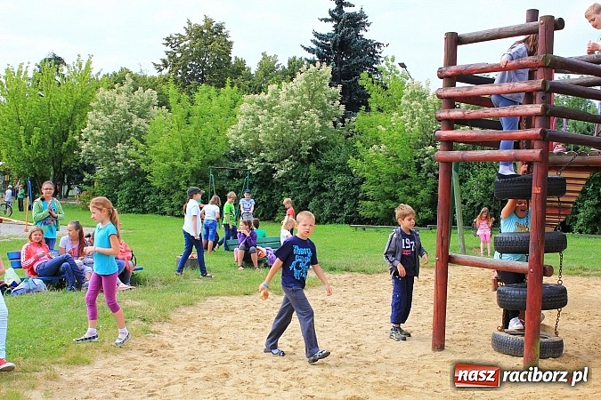 Zdjęcie w galerii na portalu naszraciborz.pl: Piknik z policją i strażą miejską wiadomości z regionu