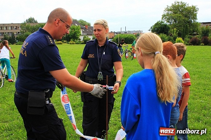 Zdjęcie w galerii na portalu naszraciborz.pl: Piknik z policją i strażą miejską wiadomości z regionu