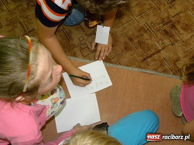 Zdjęcie w galerii na portalu naszraciborz.pl: Wakacje w bibliotece. Z górą Ararat w tle wiadomości z regionu